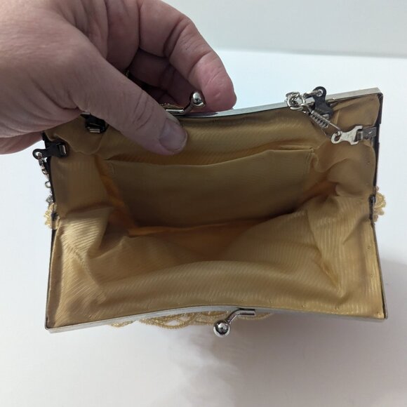 Excellent condition vintage 1960s gold scalloped beaded purse - Picture 11 of 16